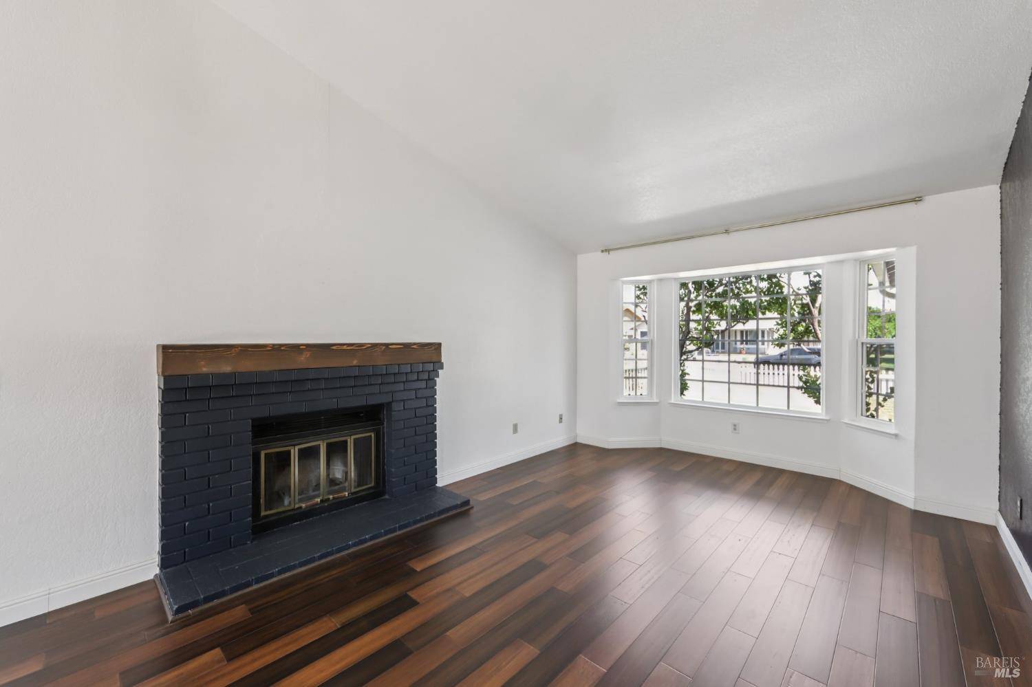 Vacaville, CA 95687,309 Nancy LN