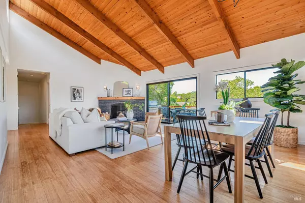 Novato, CA 94945,352 Laurel AVE