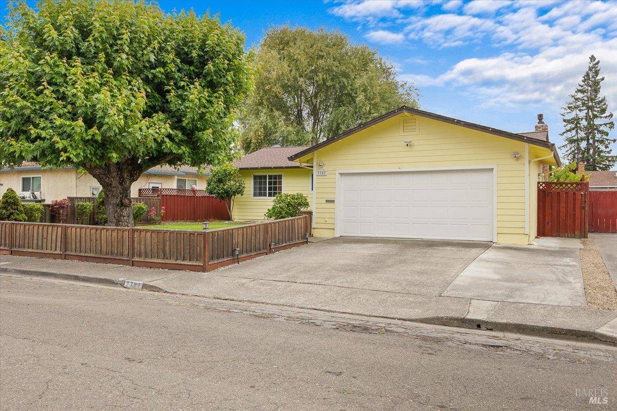 Rohnert Park, CA 94928,7787 Bernice CT