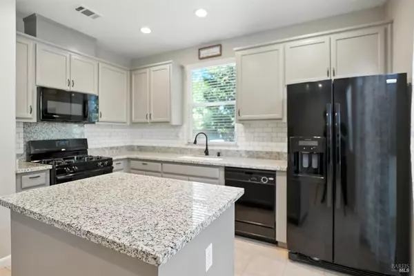 Vacaville, CA 95687,491 Rosso CT