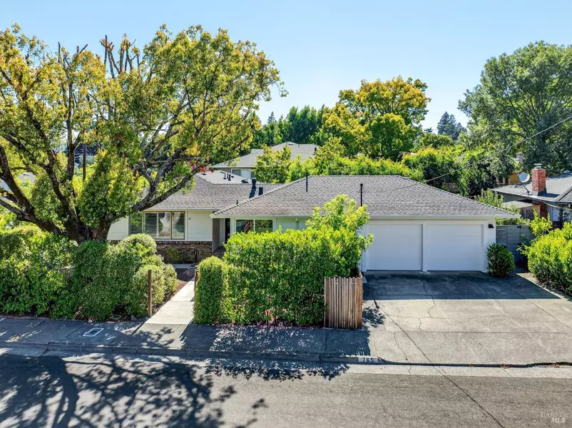 765 Florence LN, Healdsburg, CA 95448
