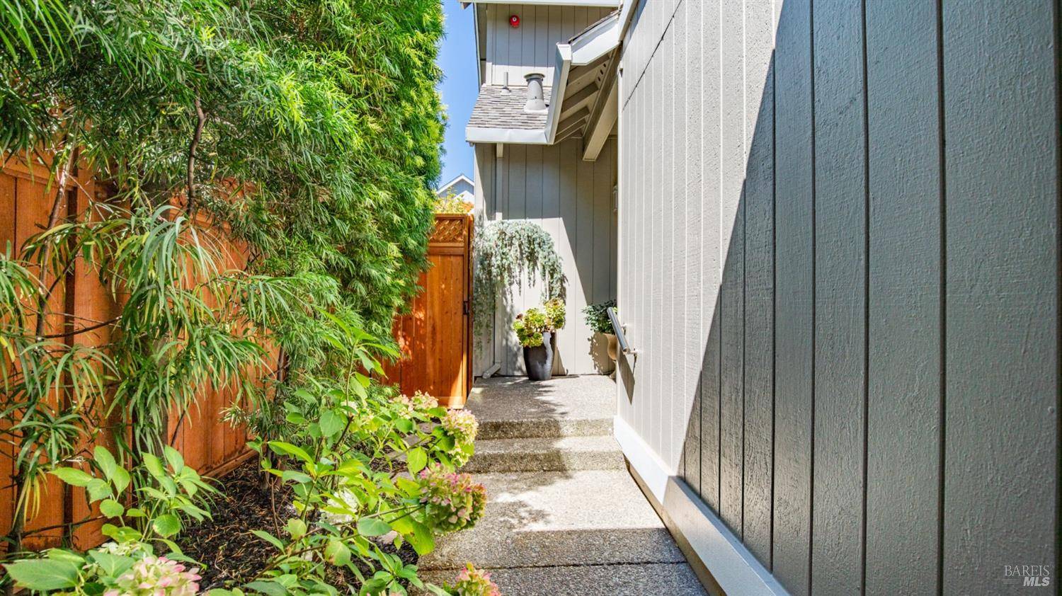 San Rafael, CA 94901,80 Baypoint DR