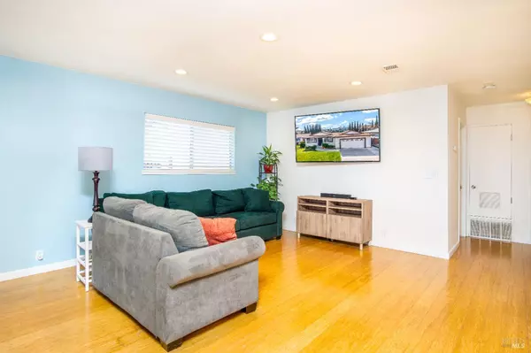 Rio Vista, CA 94571,17 Shasta DR