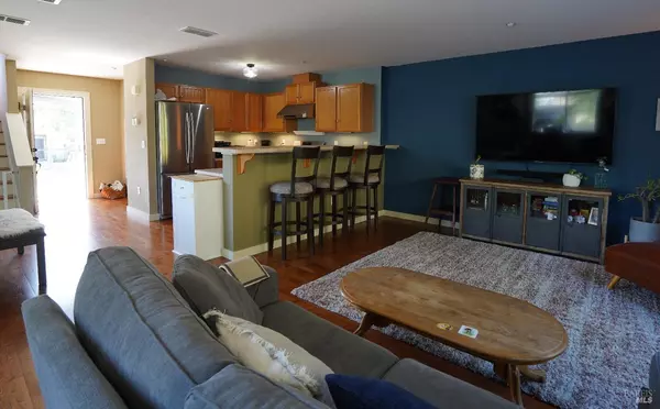 Novato, CA 94949,15 Gardner CT