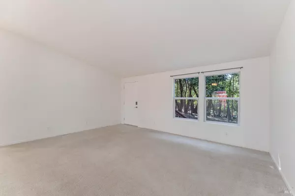 Willits, CA 95490,3742 Primrose DR