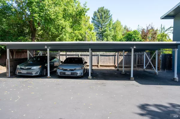 Kentfield, CA 94904,131 Kent AVE