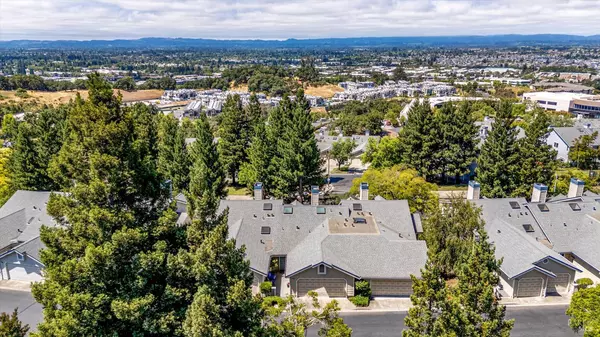 2008 Stonefield LN, Santa Rosa, CA 95403