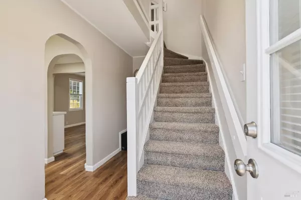 Vallejo, CA 94590,164 Calhoun ST