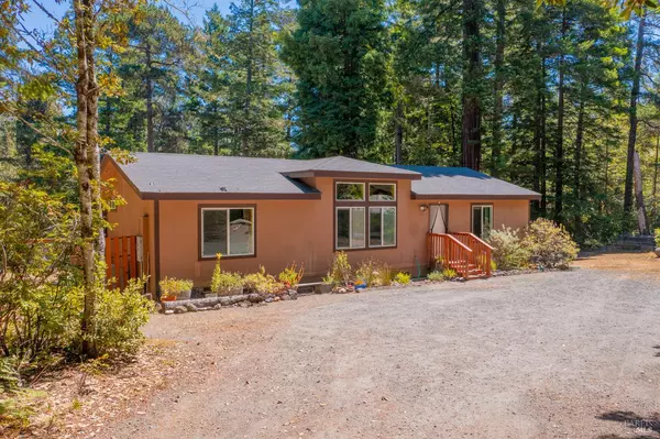 28001 Ten Mile RD, Point Arena, CA 95468