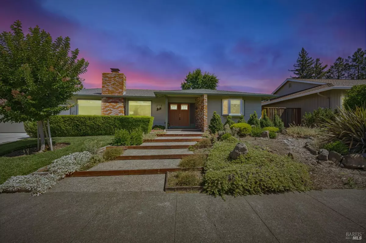Santa Rosa, CA 95409,275 Mockingbird CIR