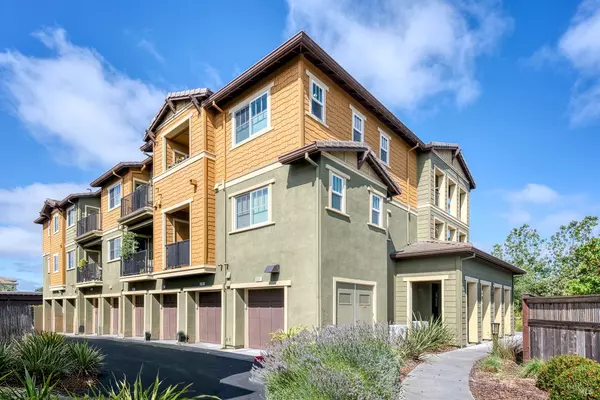 1418 Mauro Pietro DR 301, Petaluma, CA 94954