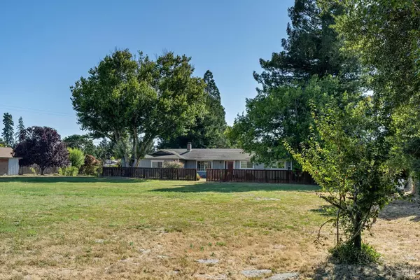 3422 Gravenstein HWY S, Sebastopol, CA 95472