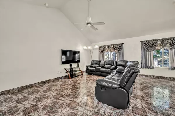 Hidden Valley Lake, CA 95467,18230 Hidden Valley RD