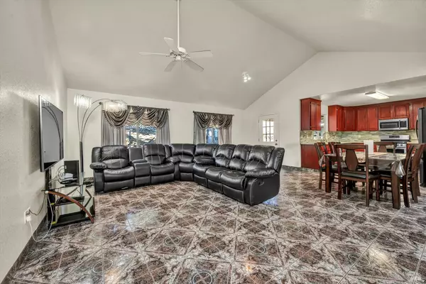 Hidden Valley Lake, CA 95467,18230 Hidden Valley RD