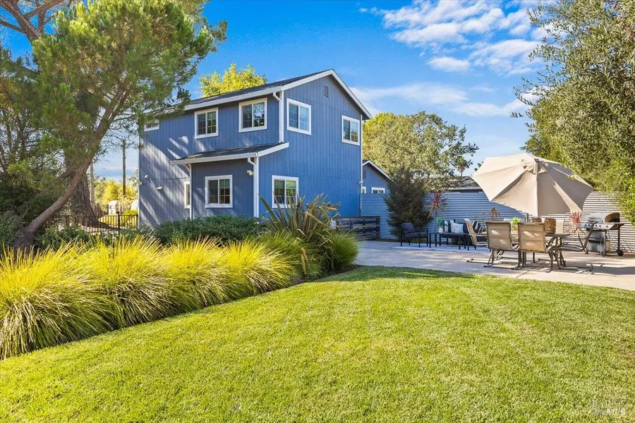 10150 Los Amigos RD, Windsor, CA 95492