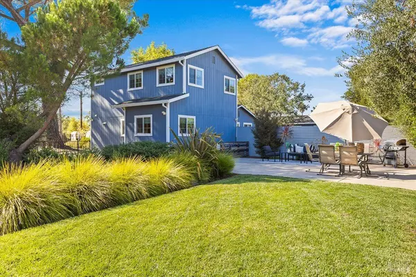 10150 Los Amigos RD, Windsor, CA 95492
