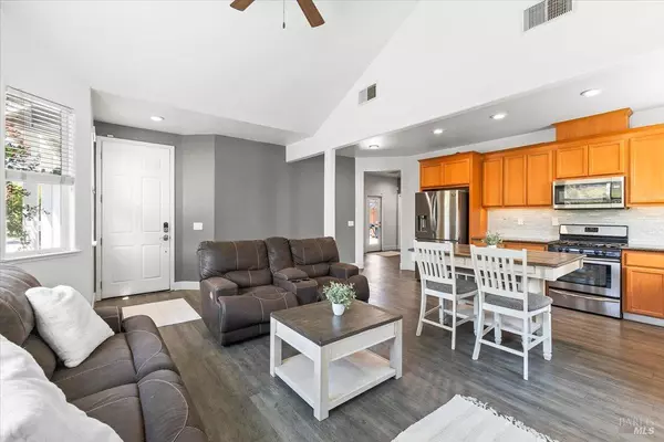 Santa Rosa, CA 95403,2348 Arista LN
