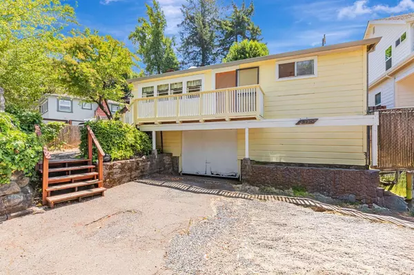 8385 Spring DR, Forestville, CA 95436