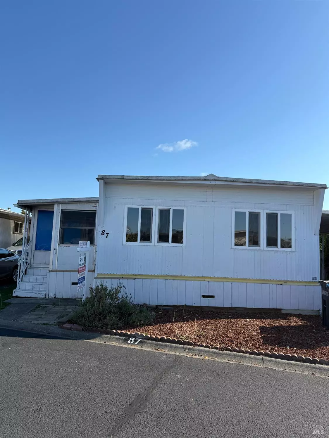 Vallejo, CA 94589,87 juniper DR