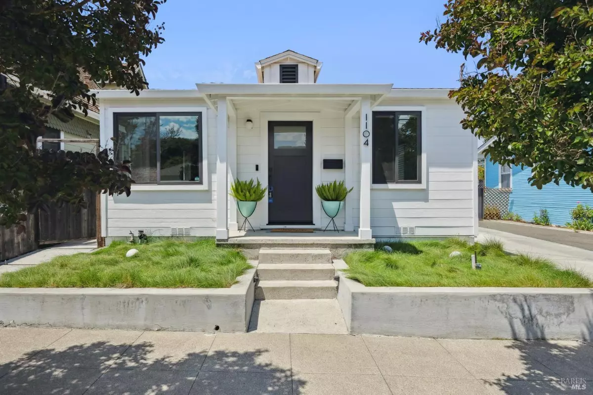 Petaluma, CA 94952,1104 F ST