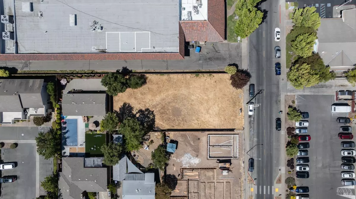 Sonoma, CA 95476,673 2nd ST W