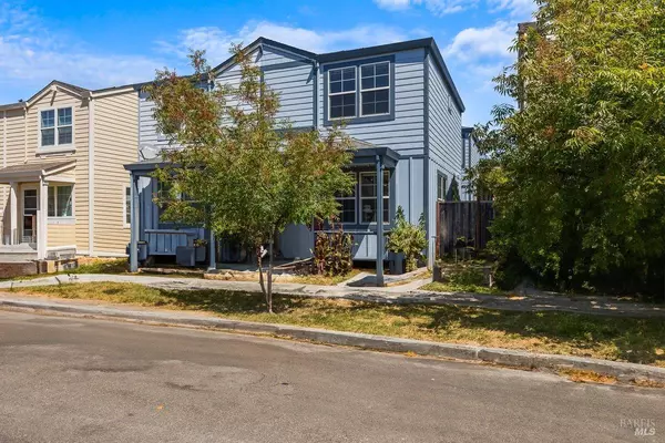 2556 N Village DR, Santa Rosa, CA 95403