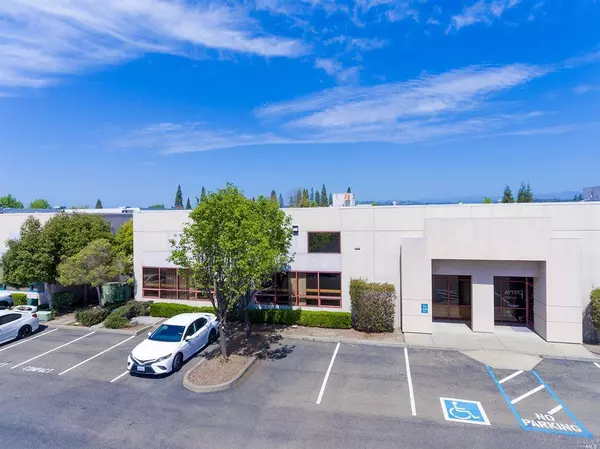 Windsor, CA 95492,7975 Cameron DR 700