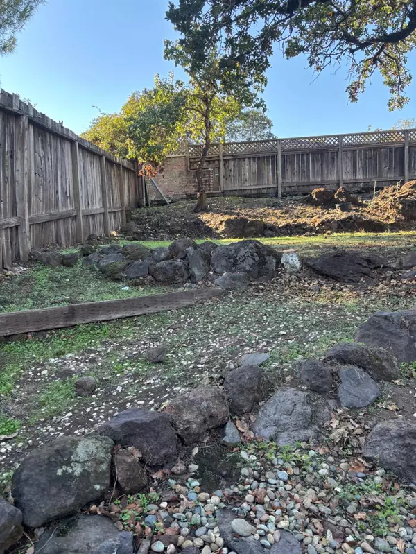 Sonoma, CA 95476,17560 Middlefield RD