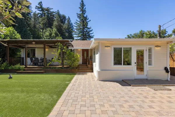 46 Park ST, Woodacre, CA 94973