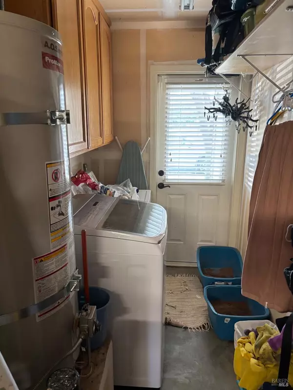 Santa Rosa, CA 95403,2322 Iroquois ST