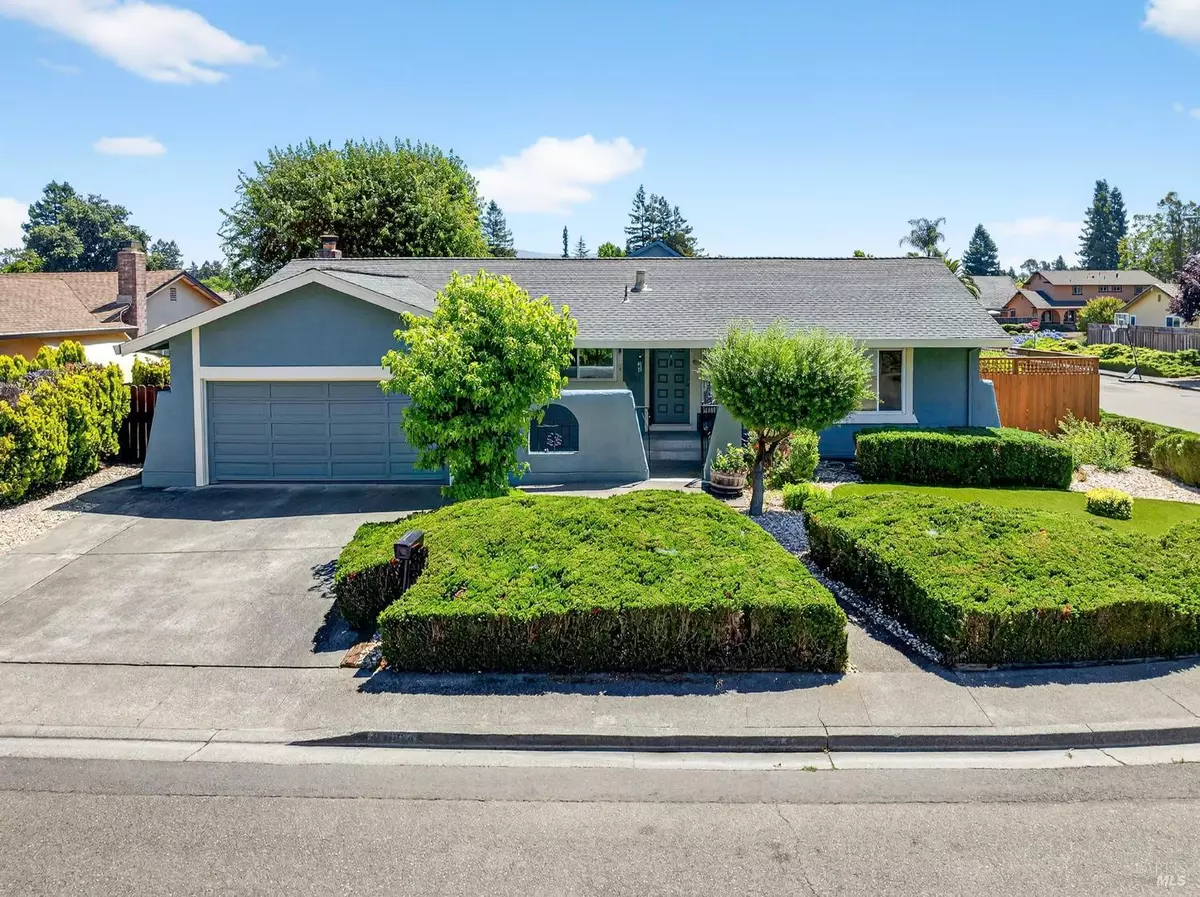 Rohnert Park, CA 94928,6064 Diane CT