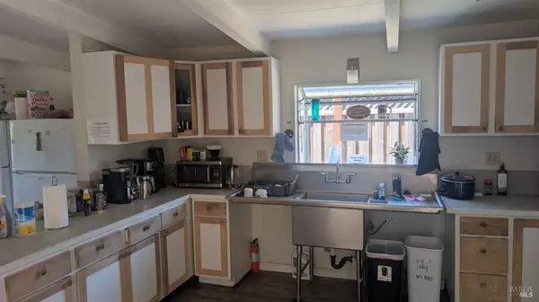 Rohnert Park, CA 94928,359 Bonnie AVE