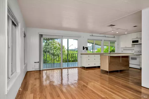 Calistoga, CA 94515,810 Champagne E ST