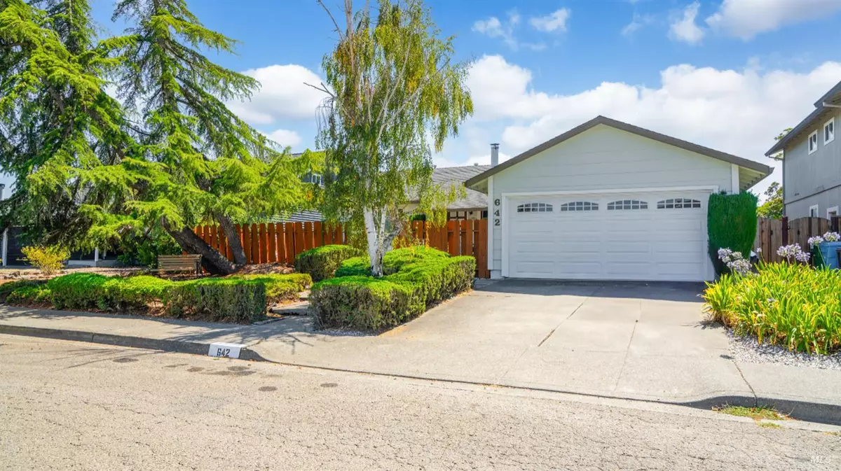 Petaluma, CA 94954,642 Albert WAY
