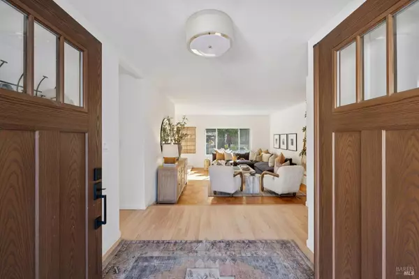 San Rafael, CA 94901,83 Cottonwood DR