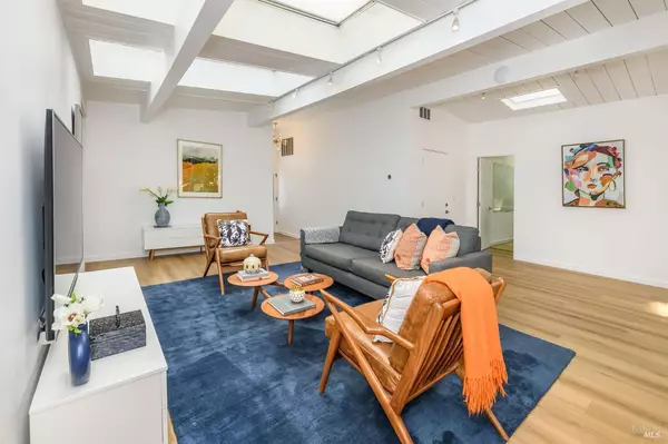 San Rafael, CA 94903,16 Diego DR