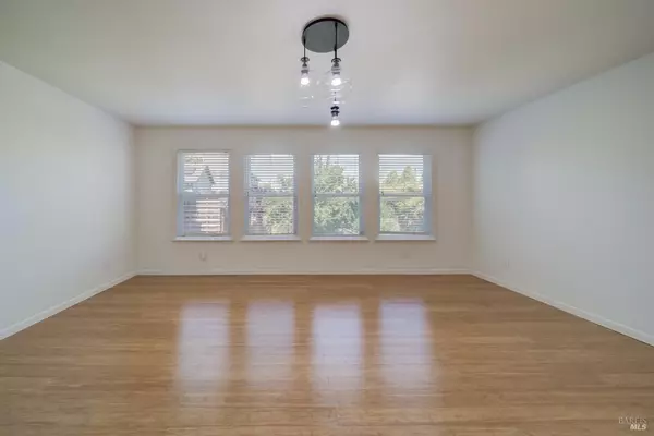 Oakland, CA 94608,3217 Helen ST