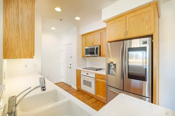 San Rafael, CA 94903,401 North AVE 210