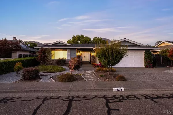 7623 Oak Leaf DR, Santa Rosa, CA 95409