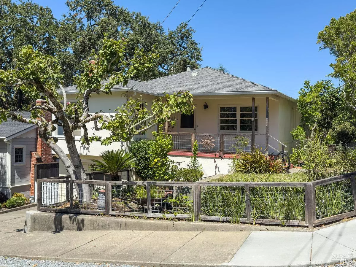 San Anselmo, CA 94960,11 Brookside DR