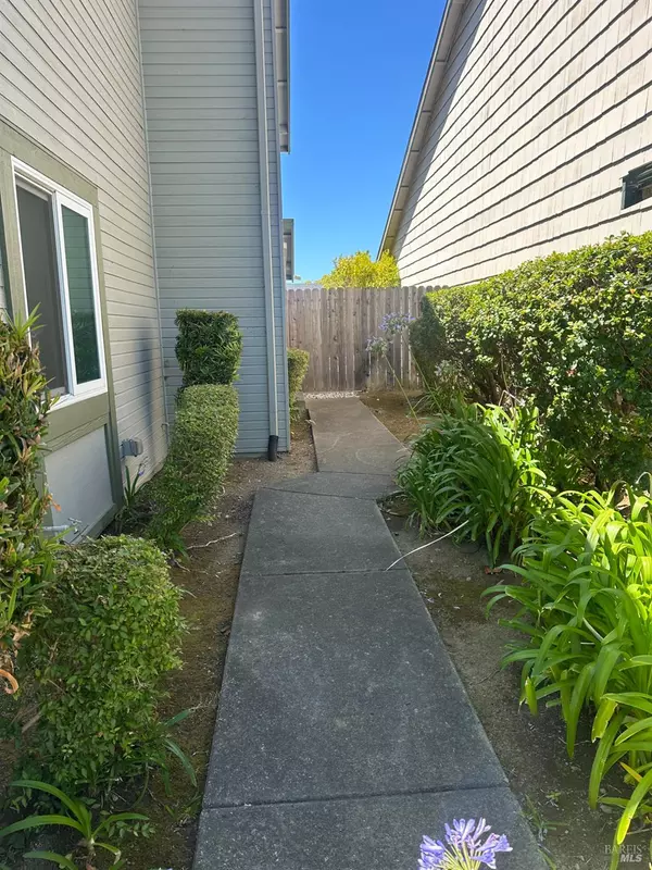 Vallejo, CA 94590,596 Buckskin PL