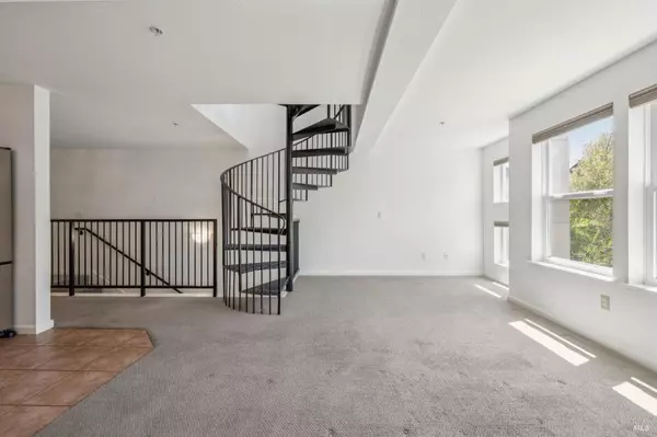 Sonoma, CA 95476,649 1st ST 5 W