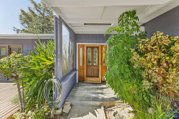 San Rafael, CA 94903,833 Estancia WAY