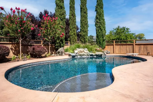 Redwood Valley, CA 95470,940 Bel Arbres DR