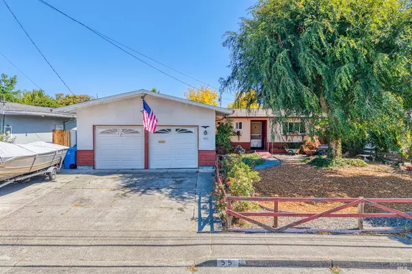 55 Burlington DR, Petaluma, CA 94952