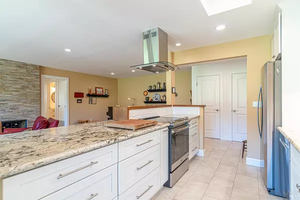 Santa Rosa, CA 95409,7710 Pythian CT