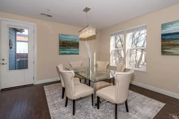 Windsor, CA 95492,121 Johnson ST