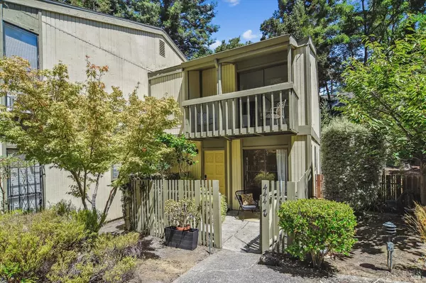 Oakland, CA 94618,4442 Clarewood DR