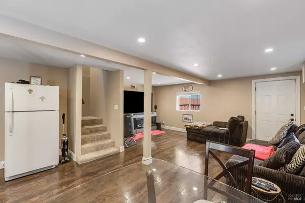 Vallejo, CA 94590,1208 Florida ST