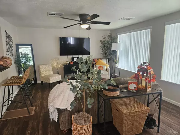 Santa Rosa, CA 95409,66 Coronado CIR